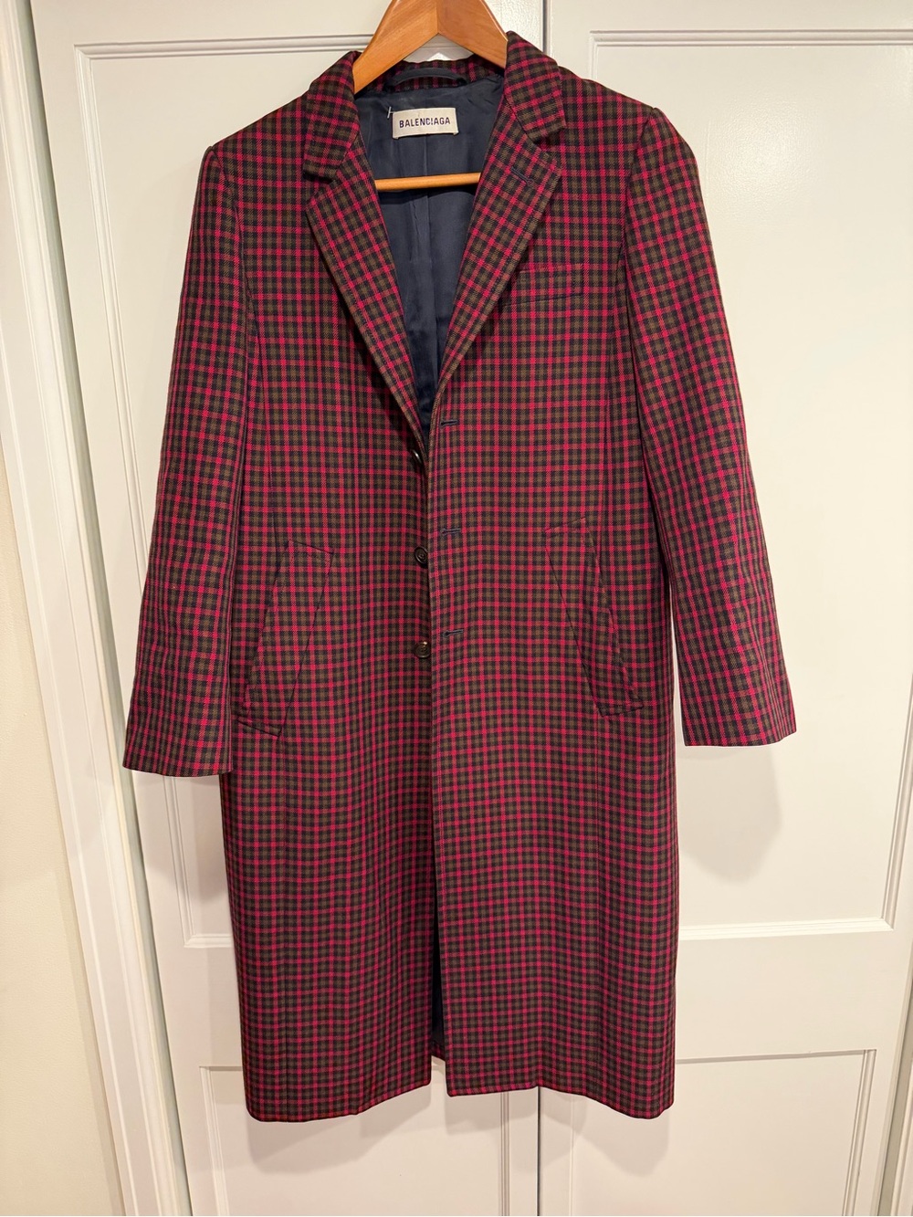 Authentic Balenciaga Fall/Winter 2018 Red Plaid Tailored Wool Coat (FR 34 /US 2)